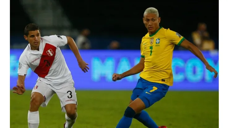 Richarlison marca o quarto gol do Brasil contra o Peru e fecha a goleada da Seleção no segundo jogo da Copa América. (Foto: Getty Images)