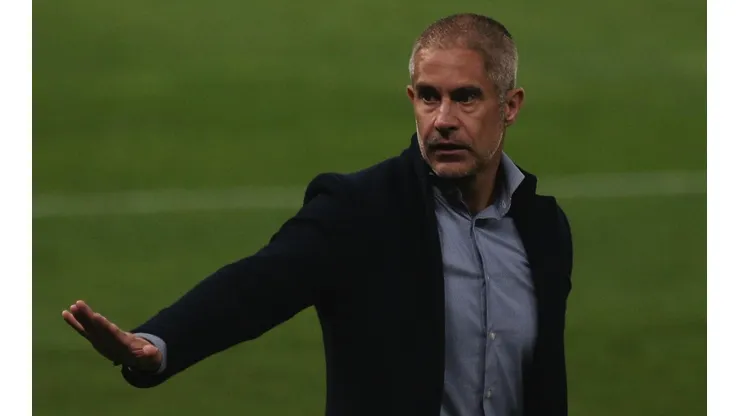 Sylvinho vem tendo um péssimo desempenho no Timão - Foto: Ettore Chiereguini/AGIF.