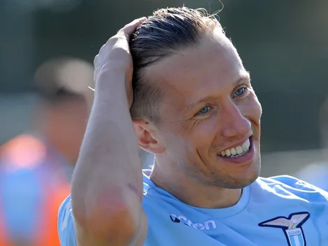 Lucas Leiva dá patada em torcedor do Grêmio