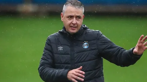 Tiago Nunes não vai aproveitar o jovem - Foto: Lucas Uebel/Flickr Oficial do Grêmio/Divulgação.