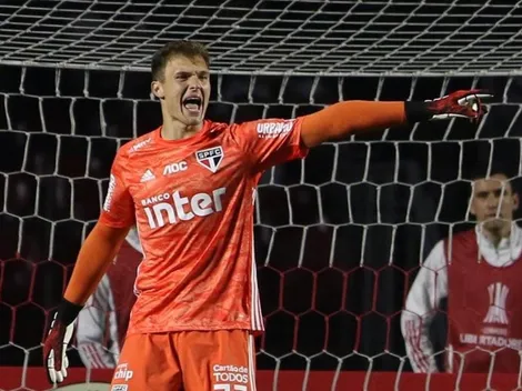 Abel Braga pede e dirigentes do Lugano estudam proposta para contratar Lucas Perri