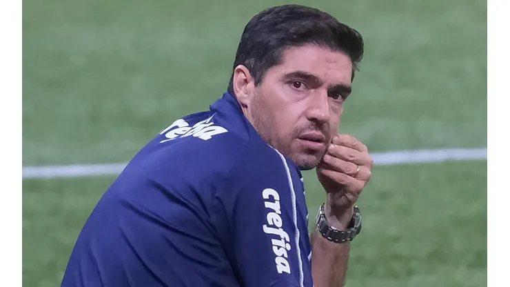 Abel não vive seu melhor momento no Palmeiras - Foto: Marcello Zambrana/AGIF.