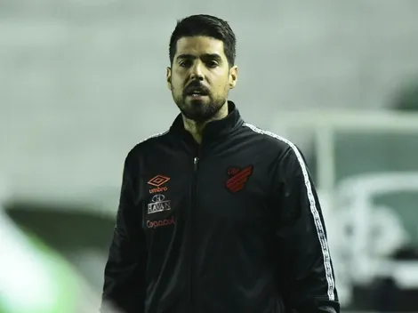 António contém empolgação no Athletico e aponta diferencial do clube