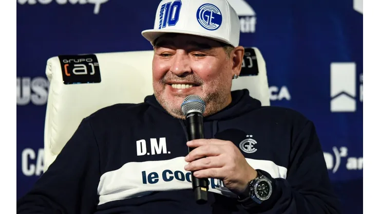 Maradona será homenageado antes da partida entre Argentina x Chile, pela Copa América nesta segunda-feira (14)