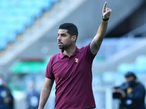 António expõe estratégia para "nó tático" do Athletico em Tiago Nunes