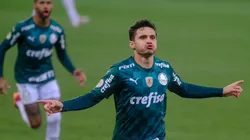 Raphael Veiga comemora o gol que dá números ao placar (Foto: Marcello Zambrana/AGIF)