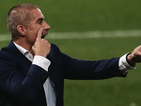 Sylvinho não aprova meio-campista, que está de saída do Corinthians