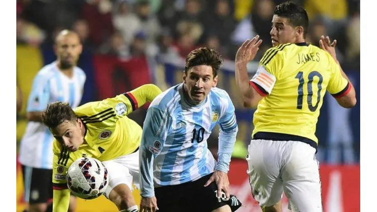 Colômbia x Argentina, que sediariam a Copa América, jogam nesta terça com presença de público no estádio. (Foto: Twitter oficial da Argentina)