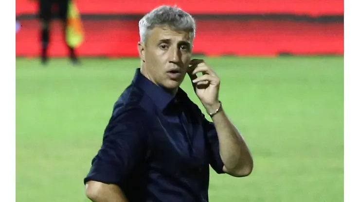 Crespo precisa buscar uma reviravolta - Foto: Marcelo Cardoso/AGIF.