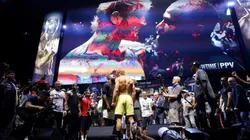 Cilma esquenta durante a pesagem entre Logan Paul e Floyd Mayweather. (Foto: Getty Images)