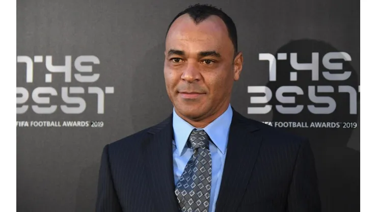 Cafu completa 51 anos e recebe homenagens de clubes