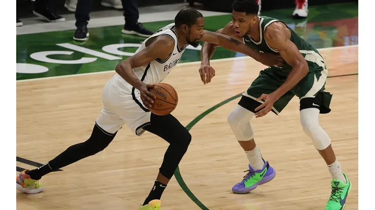 Milwaukee Bucks e Brooklyn Nets iniciam semifinal de conferência neste sábado