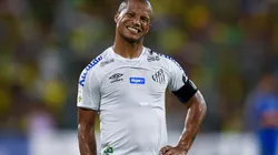 Uruguaio foi o pivô do último confronto entre Santos e Independiente (Foto: Getty Images)