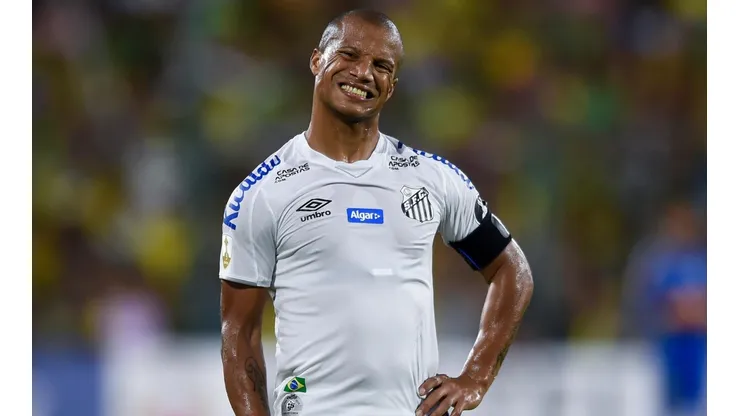 Uruguaio foi o pivô do último confronto entre Santos e Independiente (Foto: Getty Images)