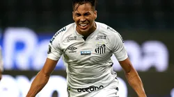 Kaio Jorge tem futuro incerto no Santos