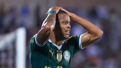 Caio Paulista lamentando lance desperdiçado. Foto: Marcello Zambrana/AGIF