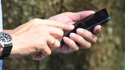 Apps para smartphone permitem jogar poker em qualquer lugar