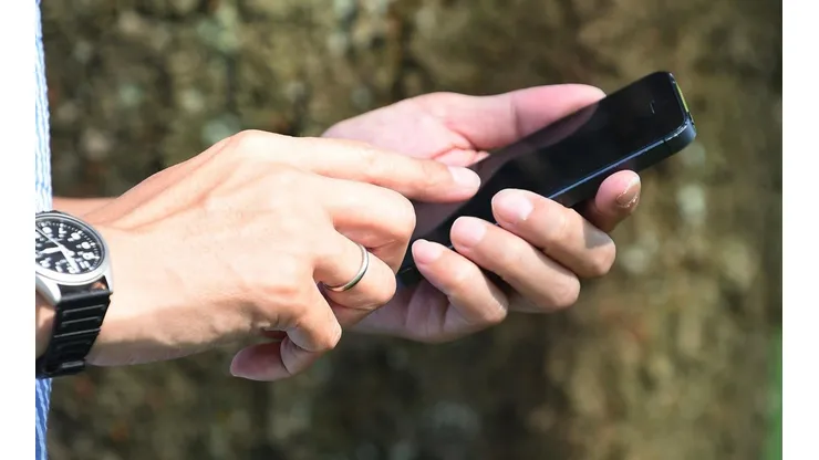 Apps para smartphone permitem jogar poker em qualquer lugar