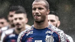 Uruguaio tem pouco tempo de contrato vigente - Foto: Ivan Storti/Flickr Oficial do Santos/Divulgação.