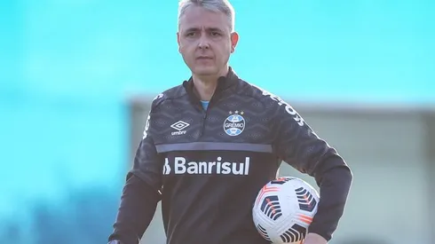 Treinador viu a primeira derrota sob seu comando, mesmo que não estivesse à beira do gramado - Foto: Lucas Uebel/Flickr Oficial do Grêmio/Divulgação.