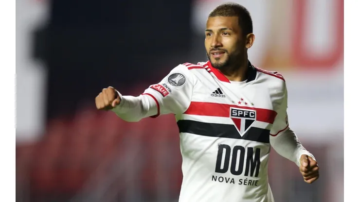 São Paulo e Rojas se acertam e equatoriano renova vínculo com o Tricolor paulista. (Foto: Getty Images)