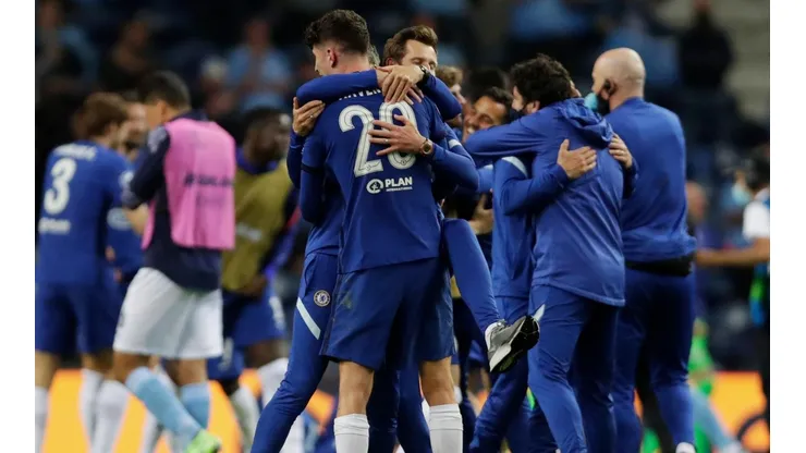 Jogadores do Chelsea celebram o título da Champions League (Foto: Getty Images)