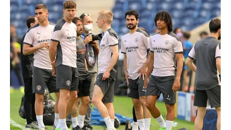 Manchester City treina no Estádio do Dragão na véspera da final