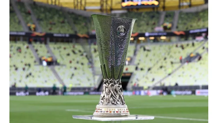 Villarreal e Manchester United brigam pela taça da Europa League