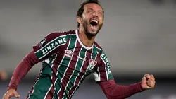 Nenê comemora o segundo gol da vitória parcial do Fluminense (Foto: Getty Images)