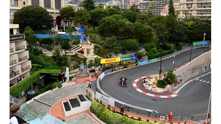 Ferrari consegue primeira pole na Fórmula 1 desde 2019 com Leclerc em Mônaco. (Foto: Getty Images)