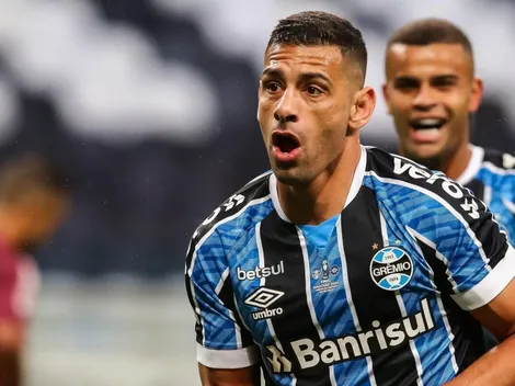 Especulado no Vasco, Diego Souza acena saída do Grêmio