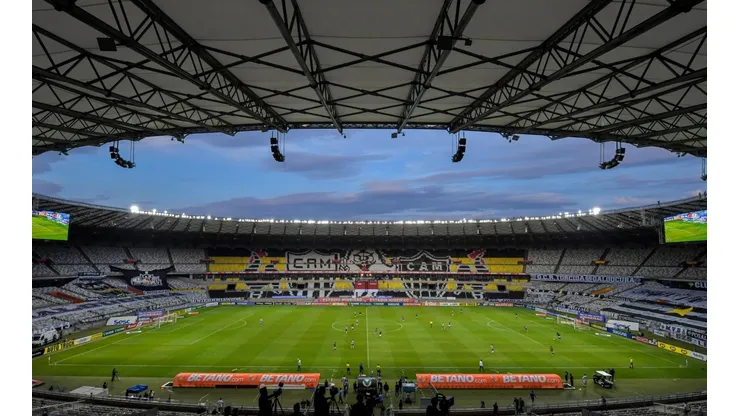Festa de torcedores do Atlético-MG termina em confusão em BH