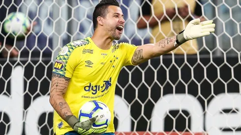 Fábio entra no meio sobre ingratidão do Cruzeiro com Léo: