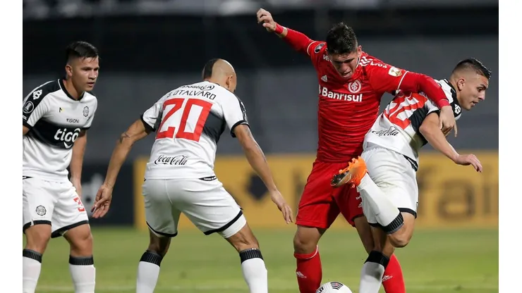 Internacional vence na Libertadores e fica com a primeira colocação em seu grupo na Libertadores. (Foto: Getty Images)