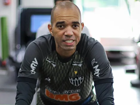 Cuca não gosta de questionamento sobre Diego Tardelli no Galo