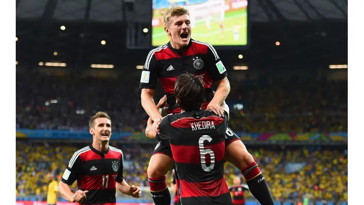 Jogadores alemães, em partida contra o Brasil (Foto: Getty Images)