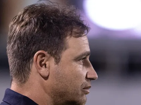 Conceição chama a responsa e veta chegada de camisa 10