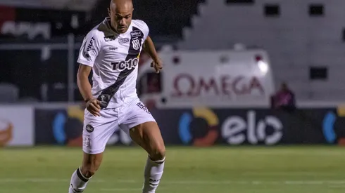 Atacante teve várias passagens pela Ponte Preta (Foto: Rebeca Reis/AGIF)