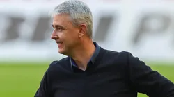 Tiago Nunes deve ganhar nova opção - Foto: Pedro H. Tesch/AGIF.