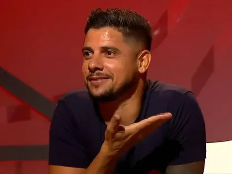 Cicinho debocha do Corinthians e tira onda com busca por novo técnico