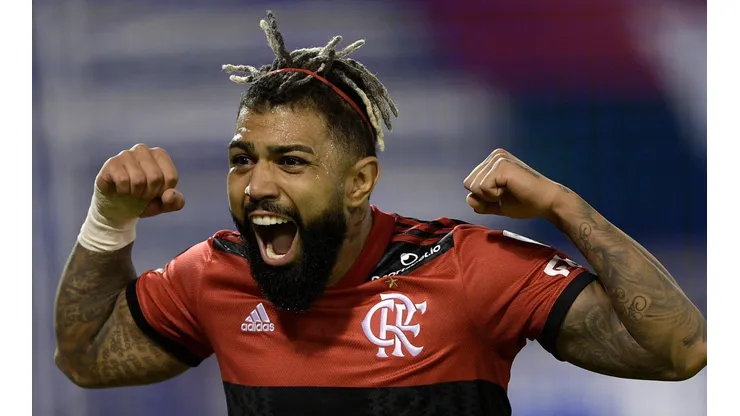 Gabriel marcou o gol que vai dando a vitória ao Flamengo (Foto: Getty Images)