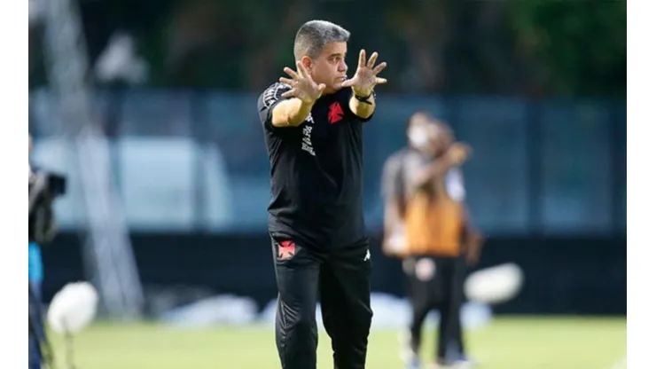 Marcelo Cabo define equipe titular do Vasco para encarar o Botafogo