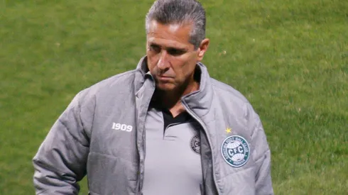 Ciclo de Jorginho à frente do Atlético-GO chegou ao fim (Foto: Gabriel Machado/AGIF)