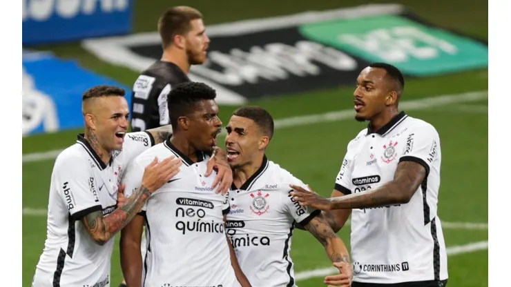 Vaza na internet suposto novo segundo uniforme do Timão. (Foto: