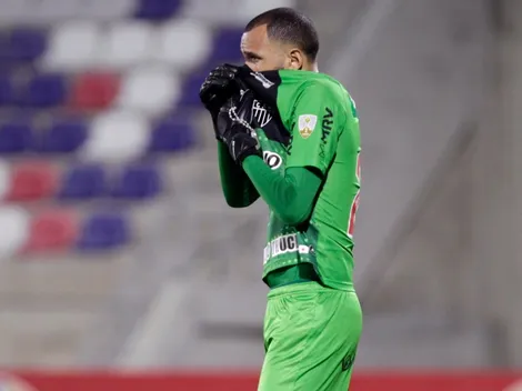 Jogo do Atlético-MG foi interrompido cinco vezes por protestos do lado de fora do estádio