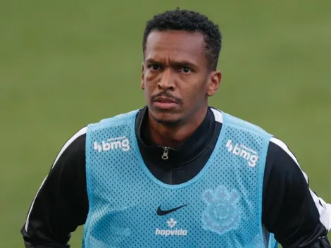 Jô puxa a fila e Fiel cria "lista de dispensas" com 4 nomes no Corinthians