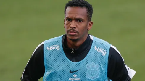 Atacante vem sendo constantemente cobrado - Foto: Marcello Zambrana/AGIF.