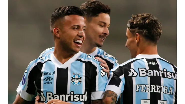 Comemoração dos jogadores do Grêmio (Foto: Getty Images)