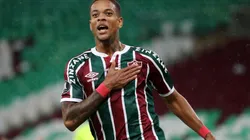 Caio Paulista comemora o gol que deu a vitória ao Fluminense (Foto: Getty Images)