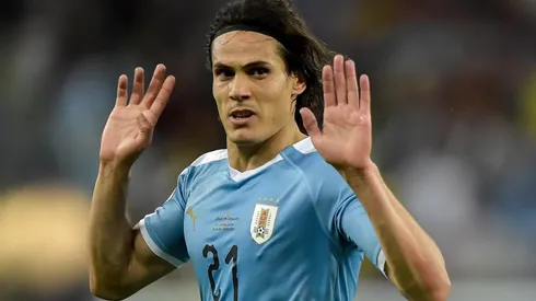 Cavani esteve próximo de um acerto antes de ir ao United - Foto: Thiago Ribeiro/AGIF.
